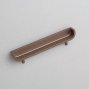 1208 мебельная врезная ручка-раковина 96 мм коричневая